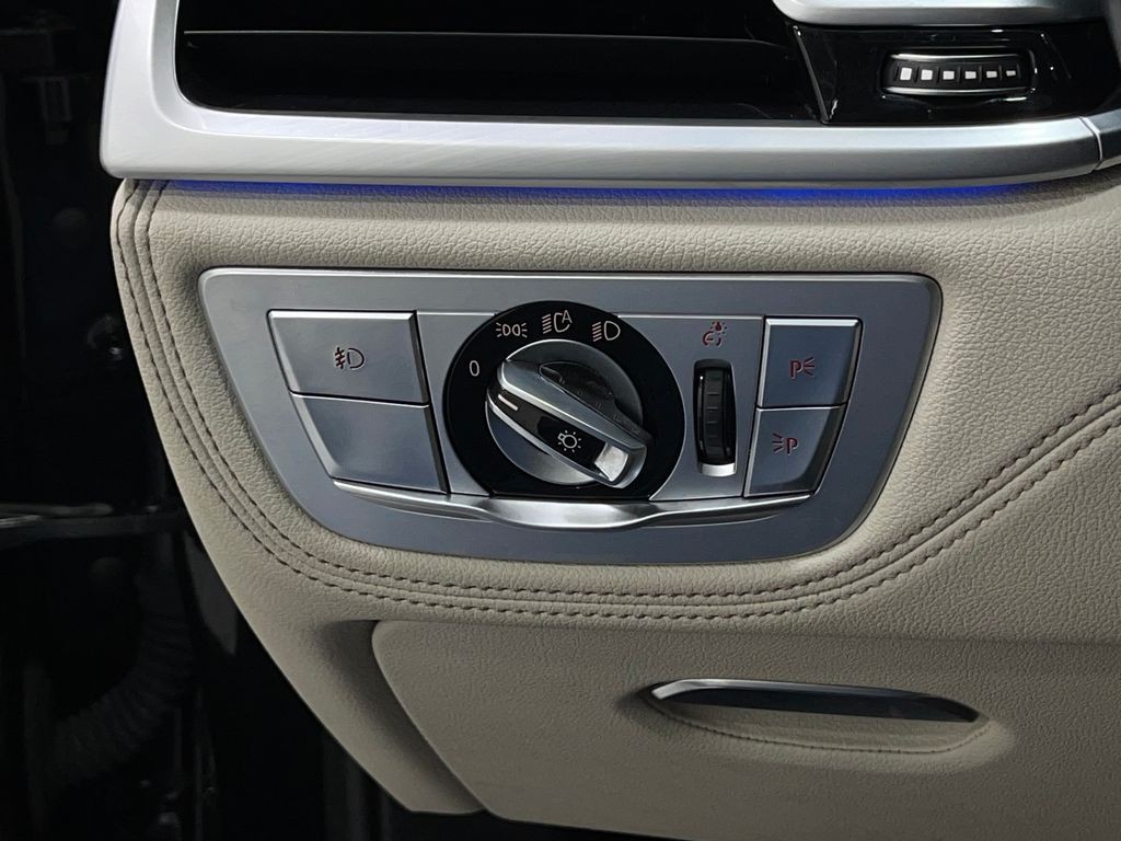 2018 BMW 7 Series Image 22