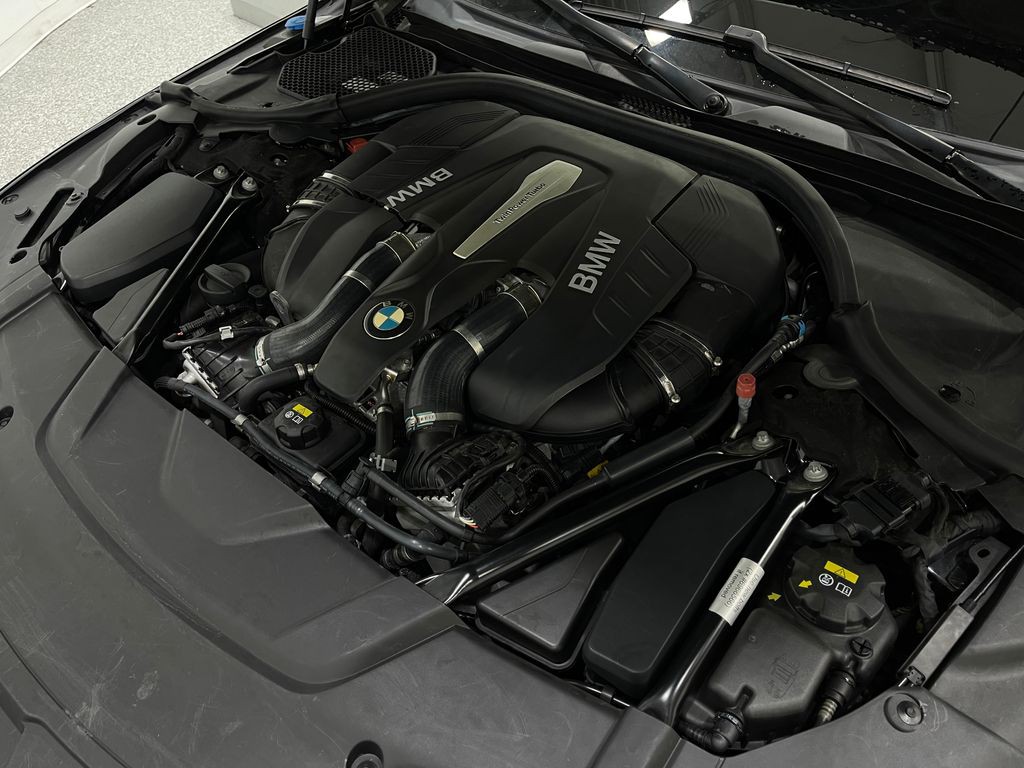 2018 BMW 7 Series Image 29