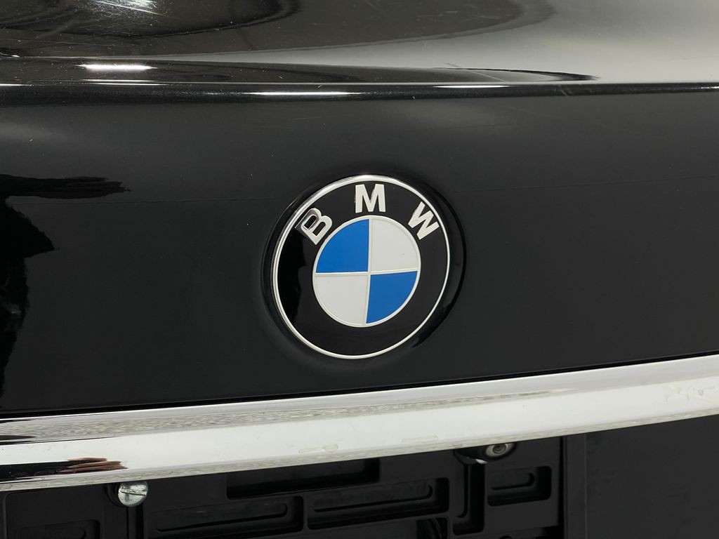 2018 BMW 7 Series Image 39