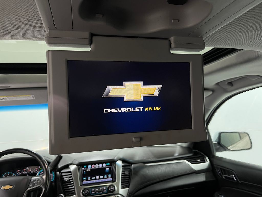 2020 Chevrolet Suburban Image 12