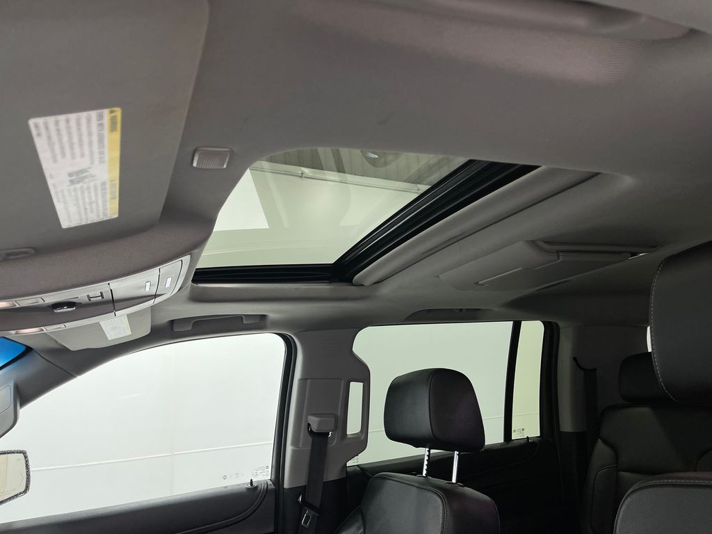 2020 Chevrolet Suburban Image 13
