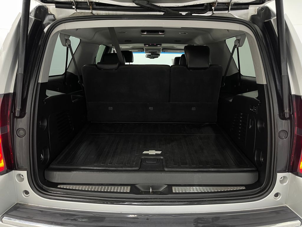 2020 Chevrolet Suburban Image 29