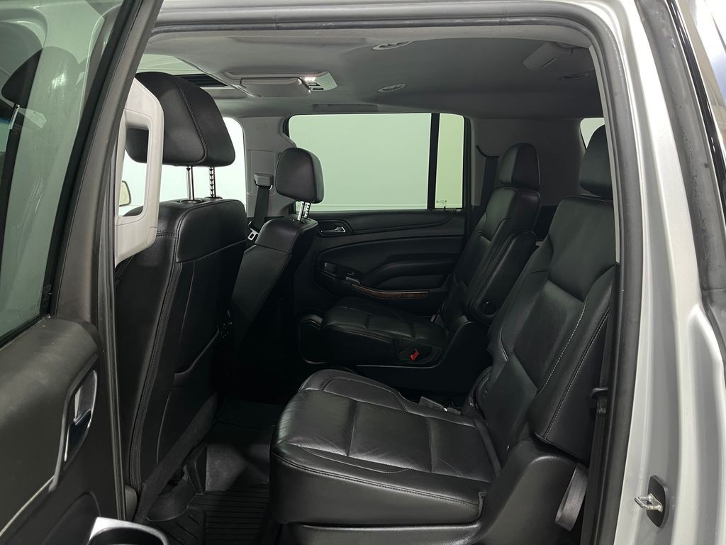 2020 Chevrolet Suburban Image 33