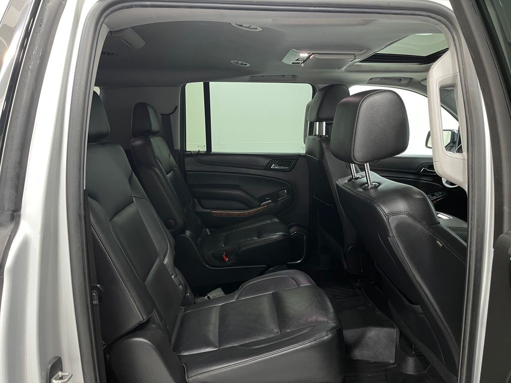 2020 Chevrolet Suburban Image 36