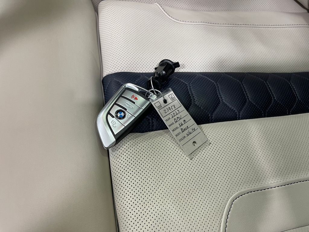 2023 BMW X6 Image 40