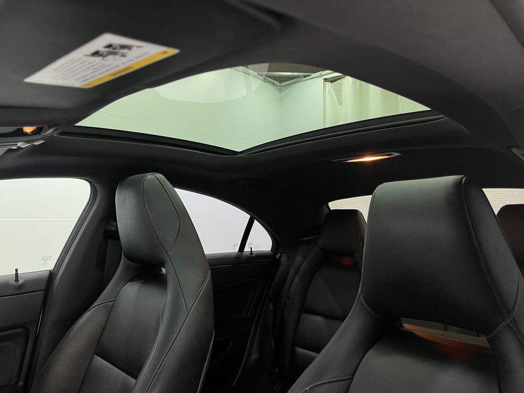 2014 Mercedes-Benz CLA-Class Image 12