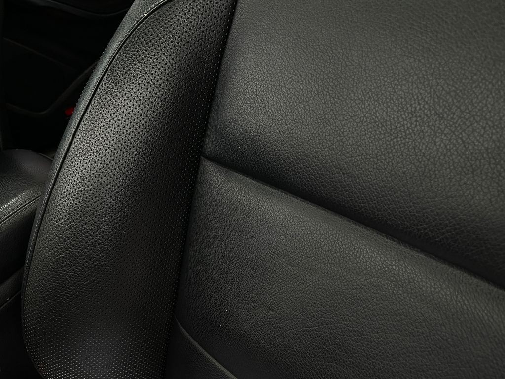 2014 Mercedes-Benz CLA-Class Image 19