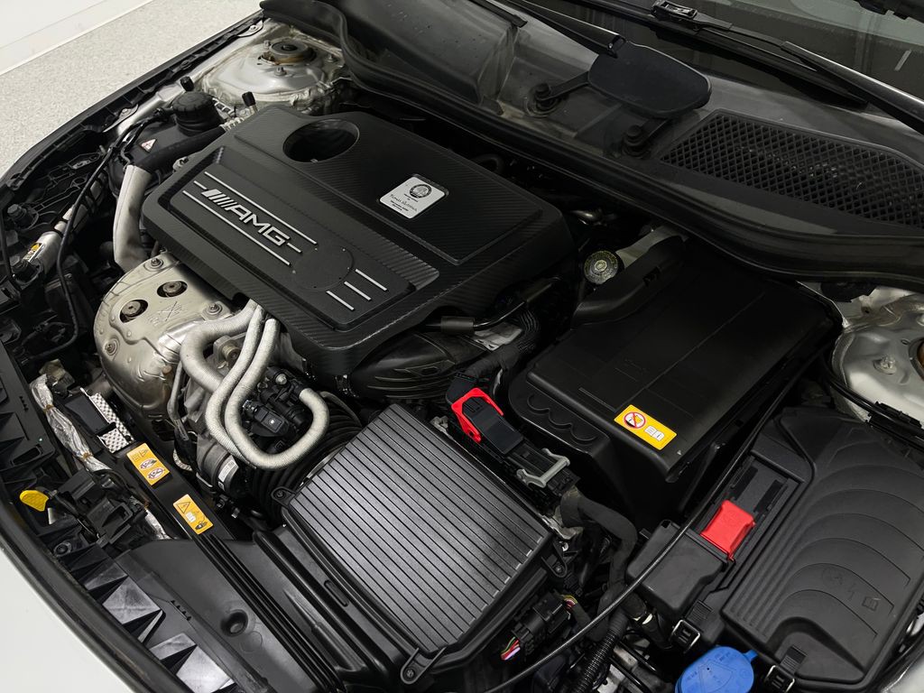 2014 Mercedes-Benz CLA-Class Image 30