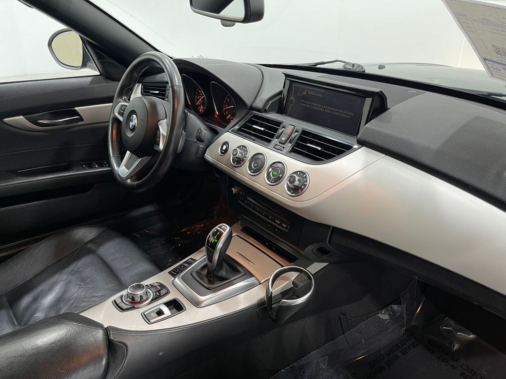2015 BMW Z4 Image 18