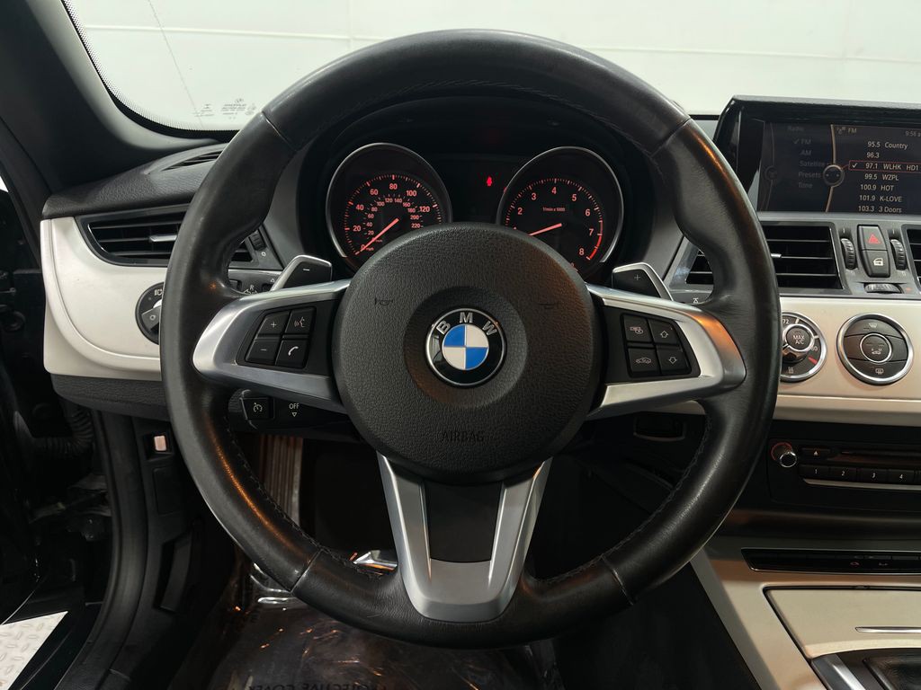 2015 BMW Z4 Image 20