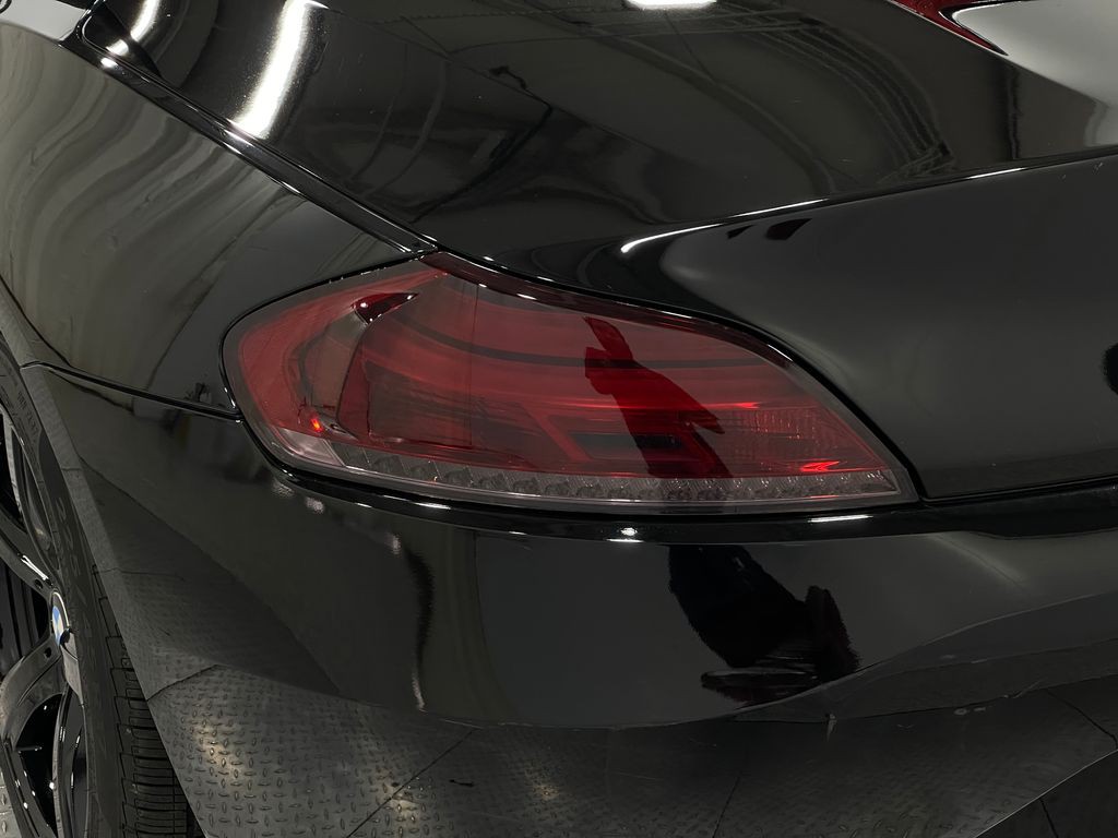 2015 BMW Z4 Image 31