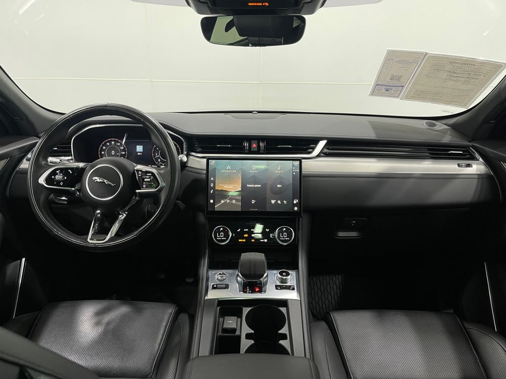 2021 Jaguar F-PACE Image 20