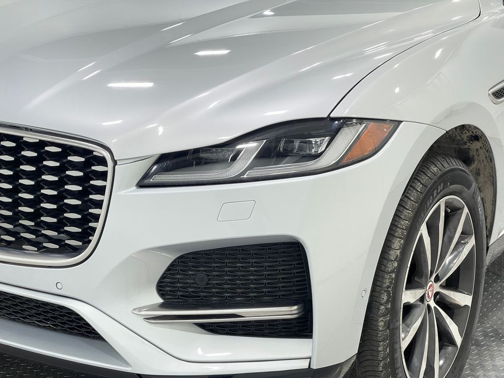 2021 Jaguar F-PACE Image 34