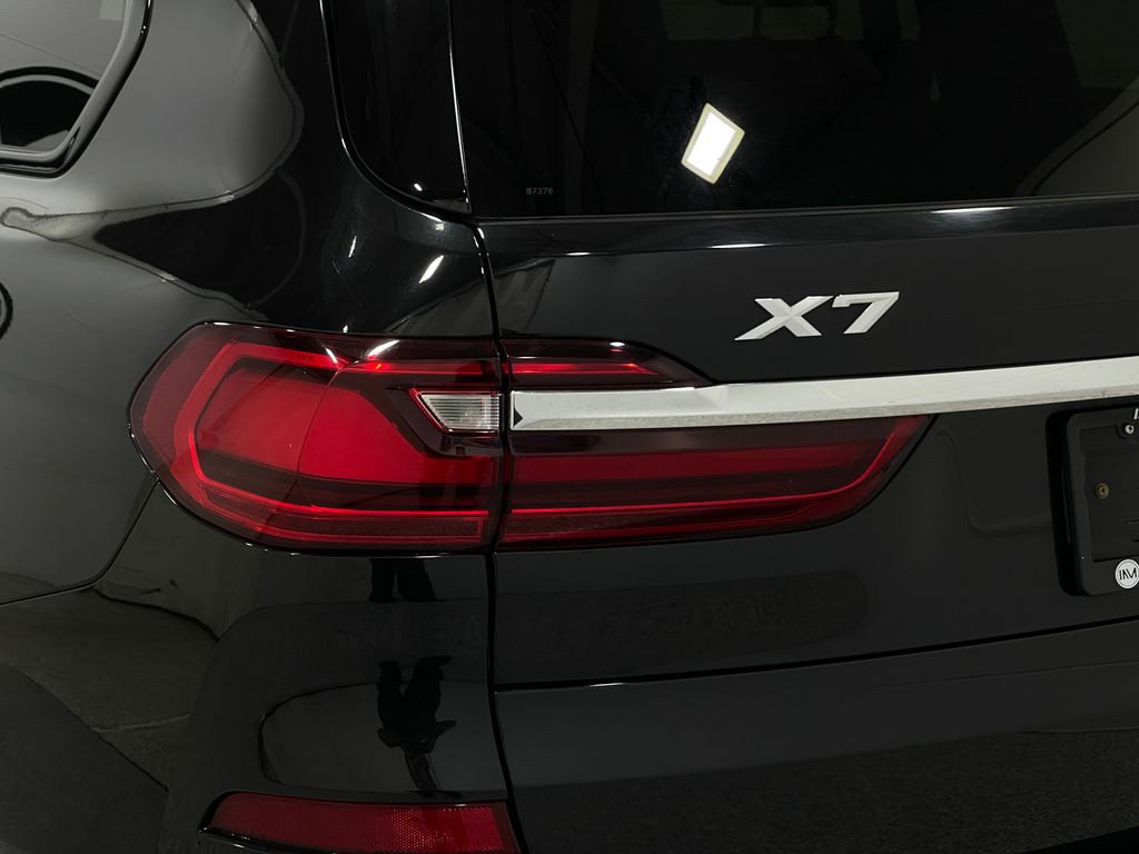 2019 BMW X7 Image 39