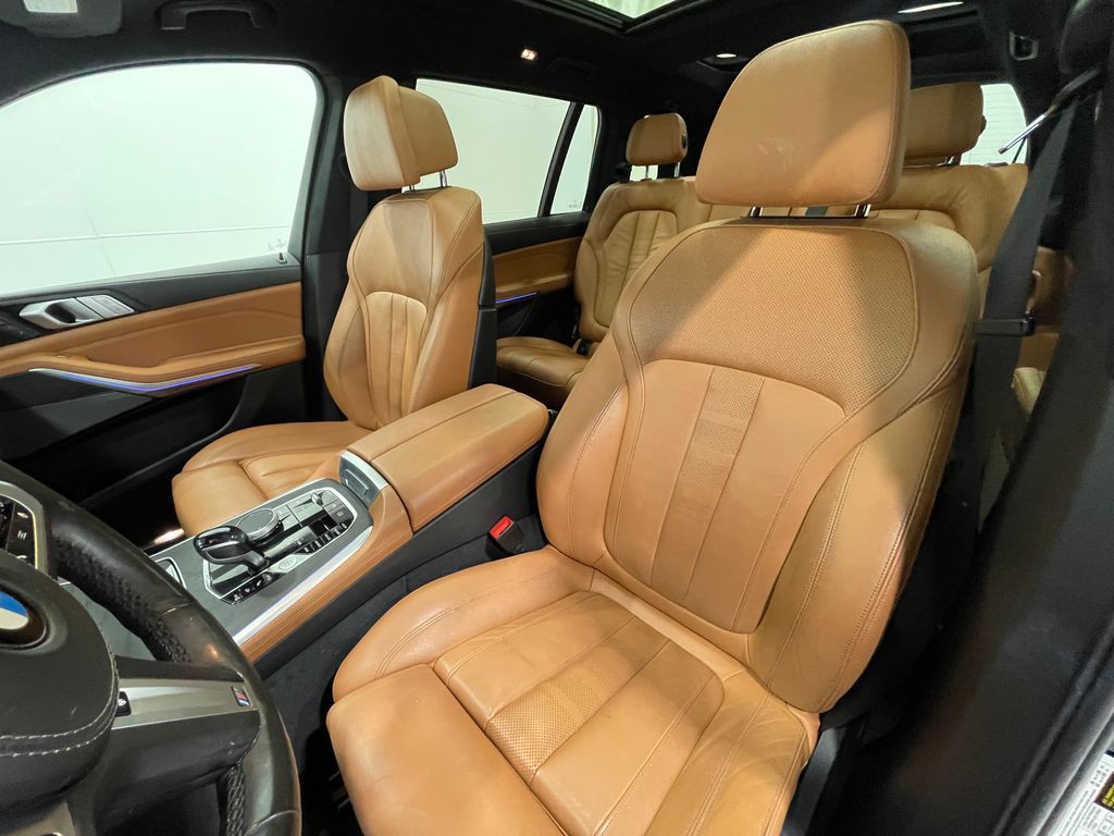 2019 BMW X7 Image 15