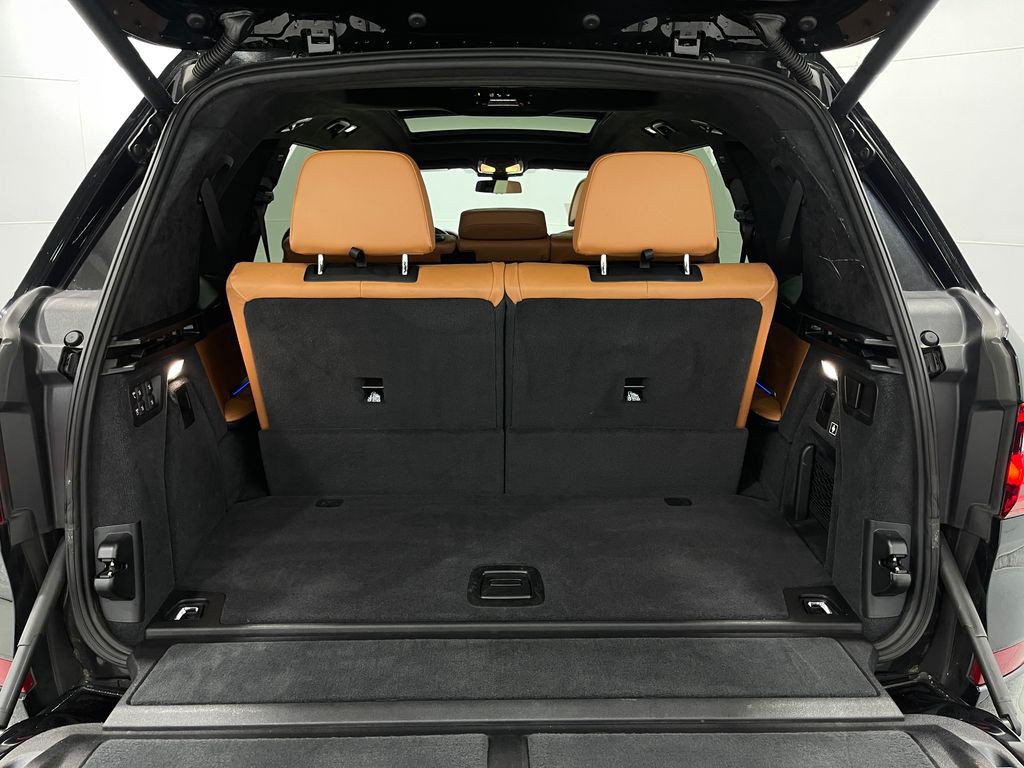 2019 BMW X7 Image 29