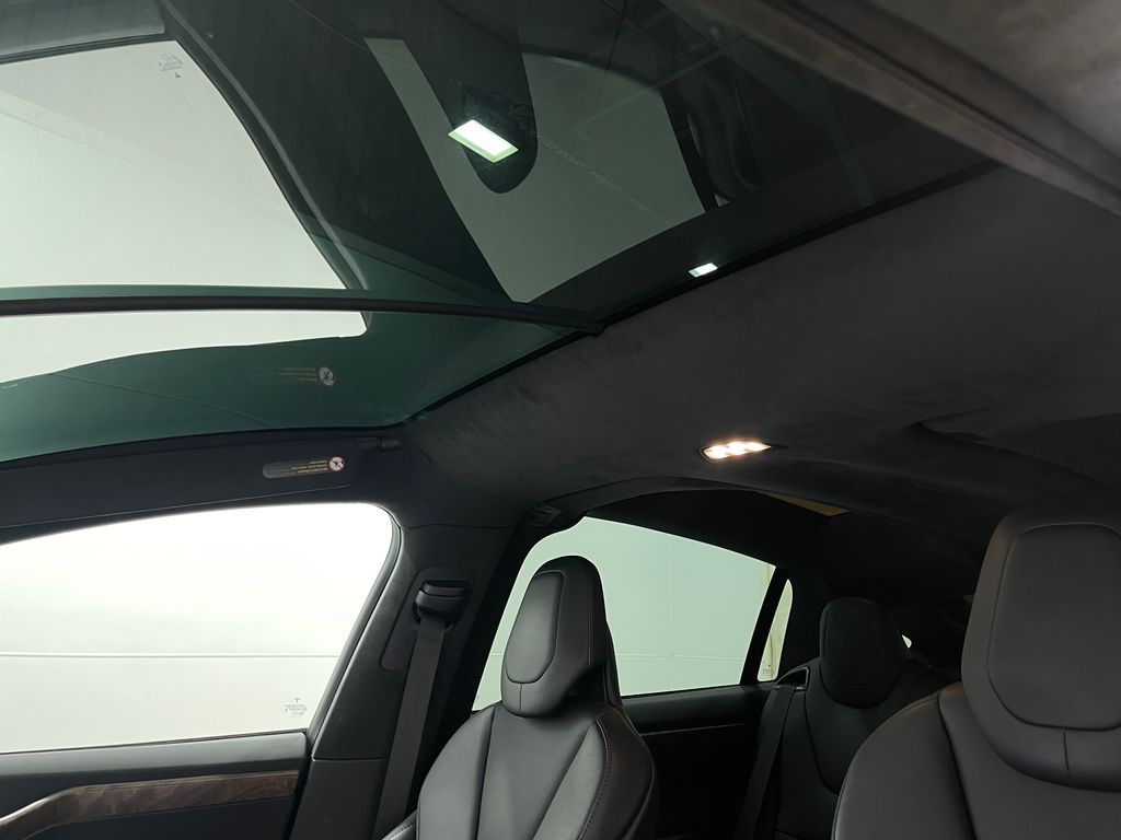 2019 Tesla Model X Image 12