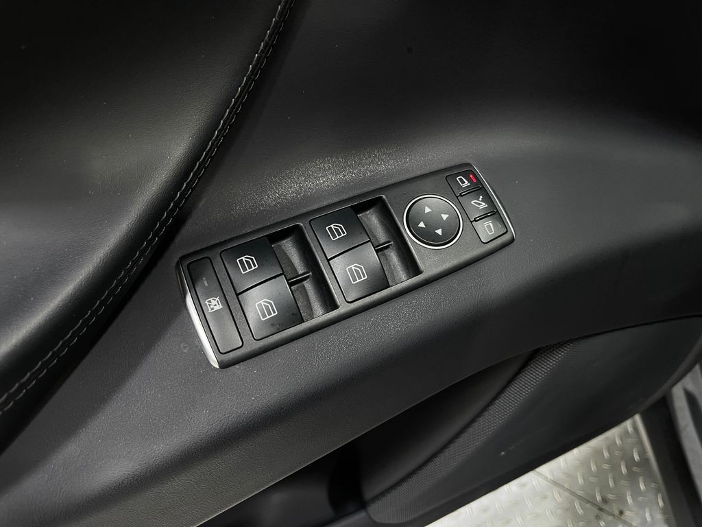 2019 Tesla Model X Image 17