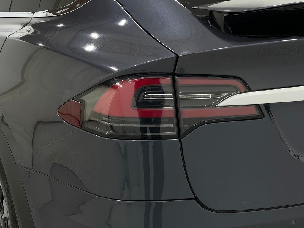 2019 Tesla Model X Image 34