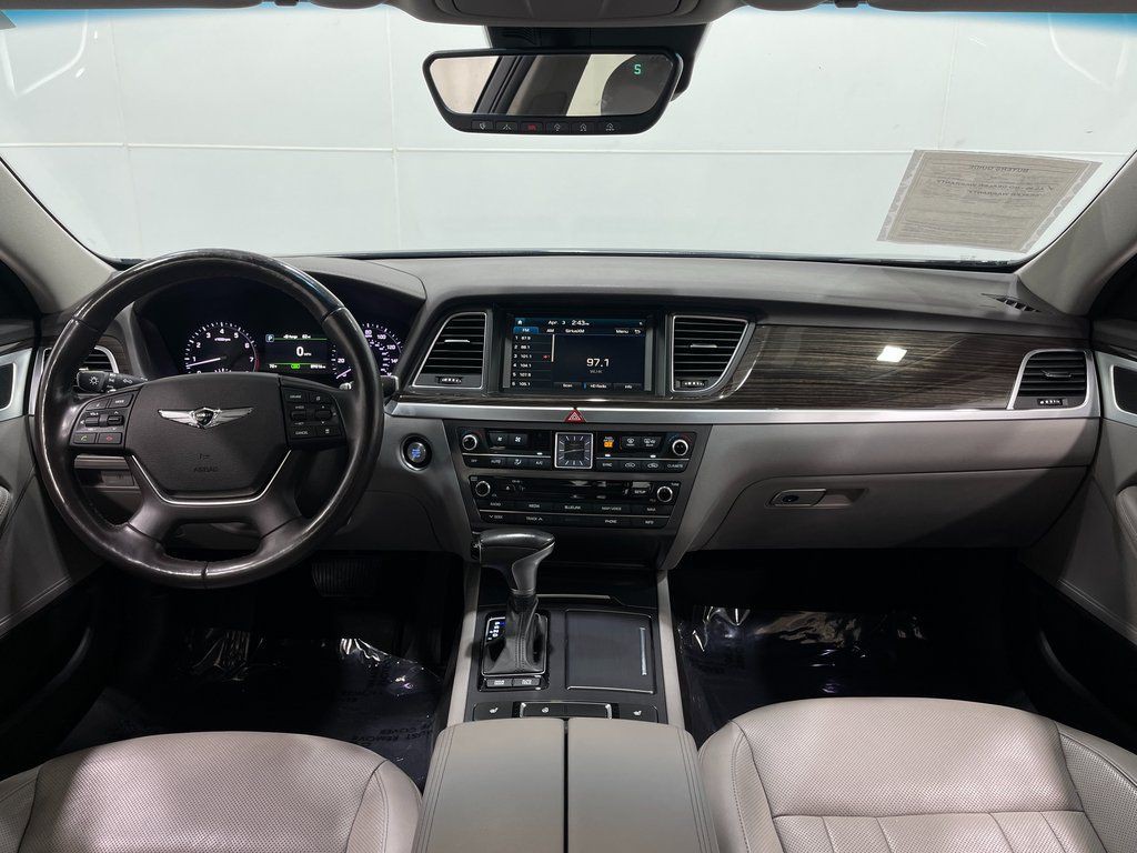 2018 Genesis G80 Image 18