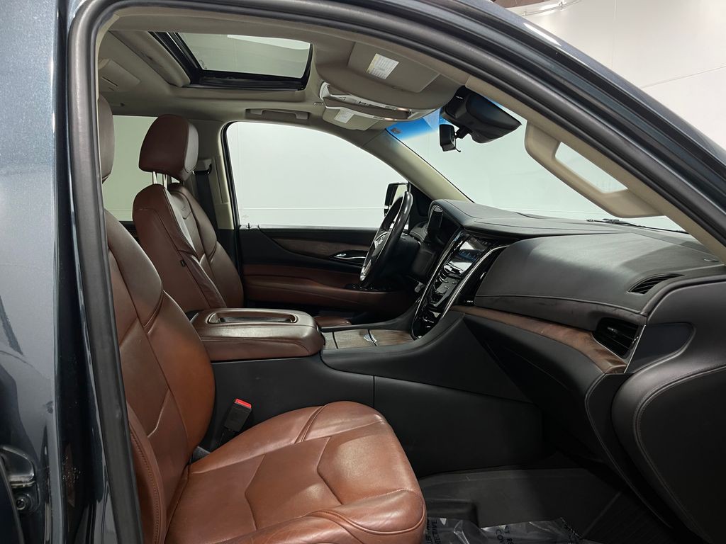 2019 Cadillac Escalade Image 36