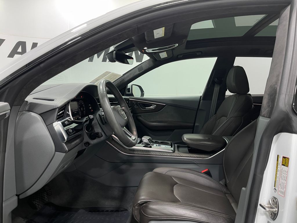 2020 Audi Q8 Image 14