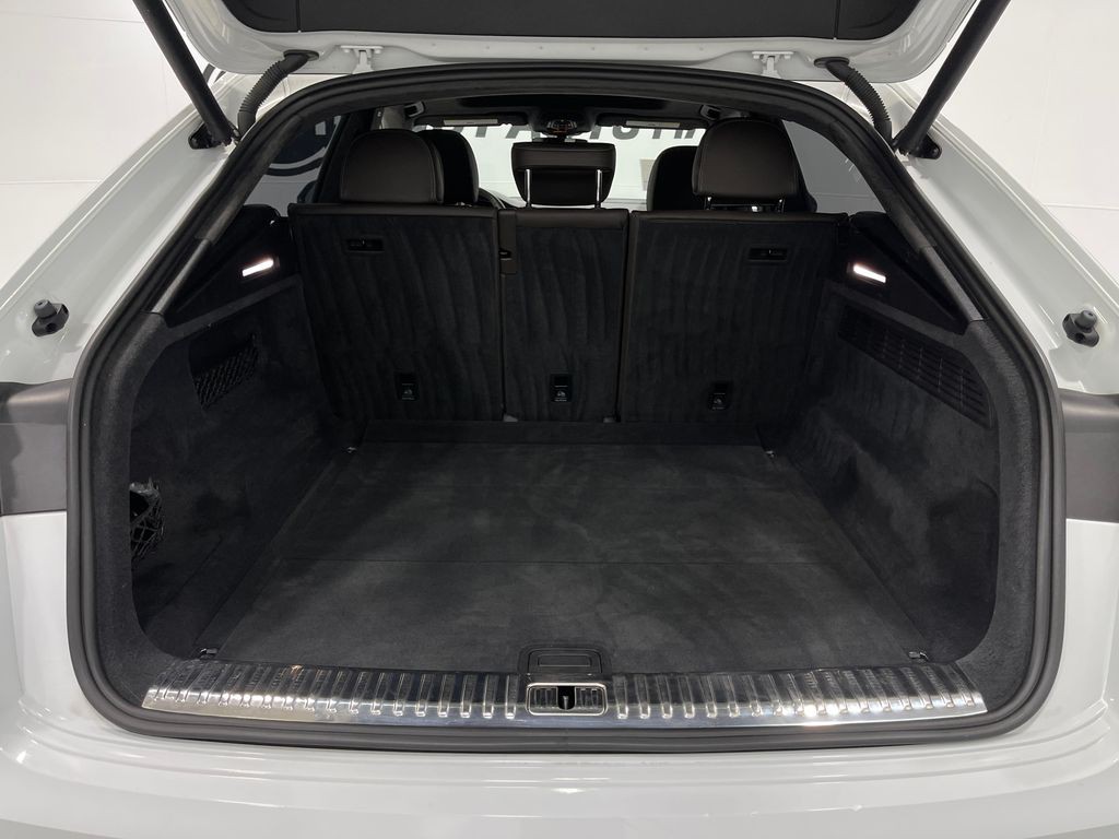 2020 Audi Q8 Image 27