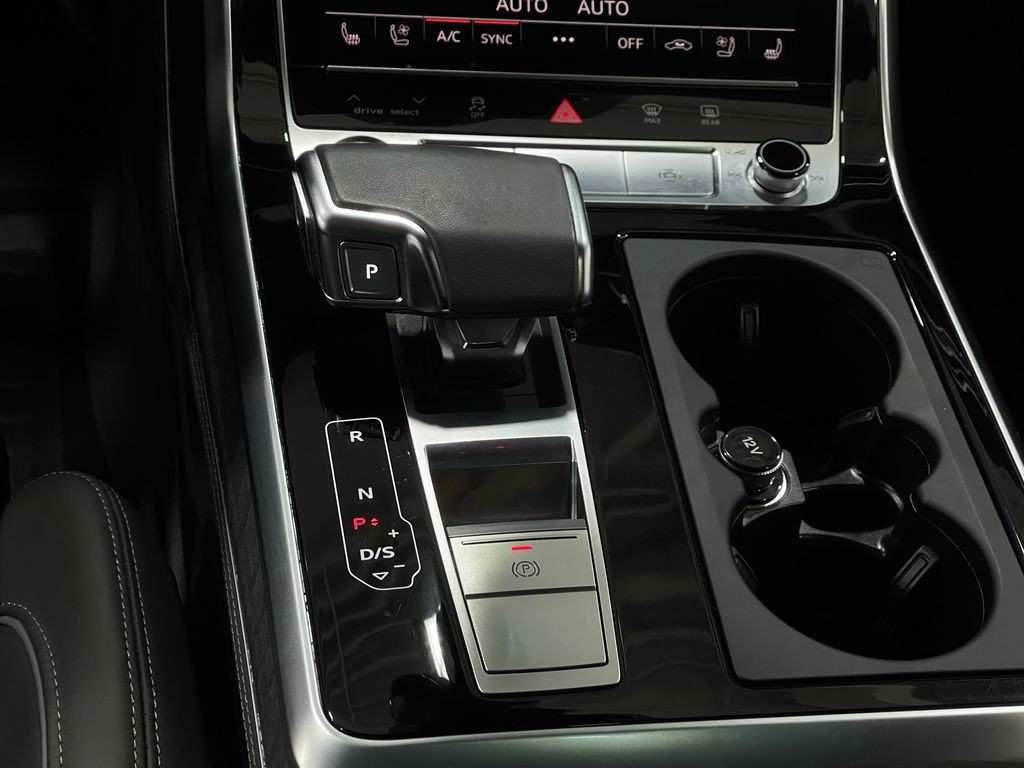2020 Audi Q8 Image 30