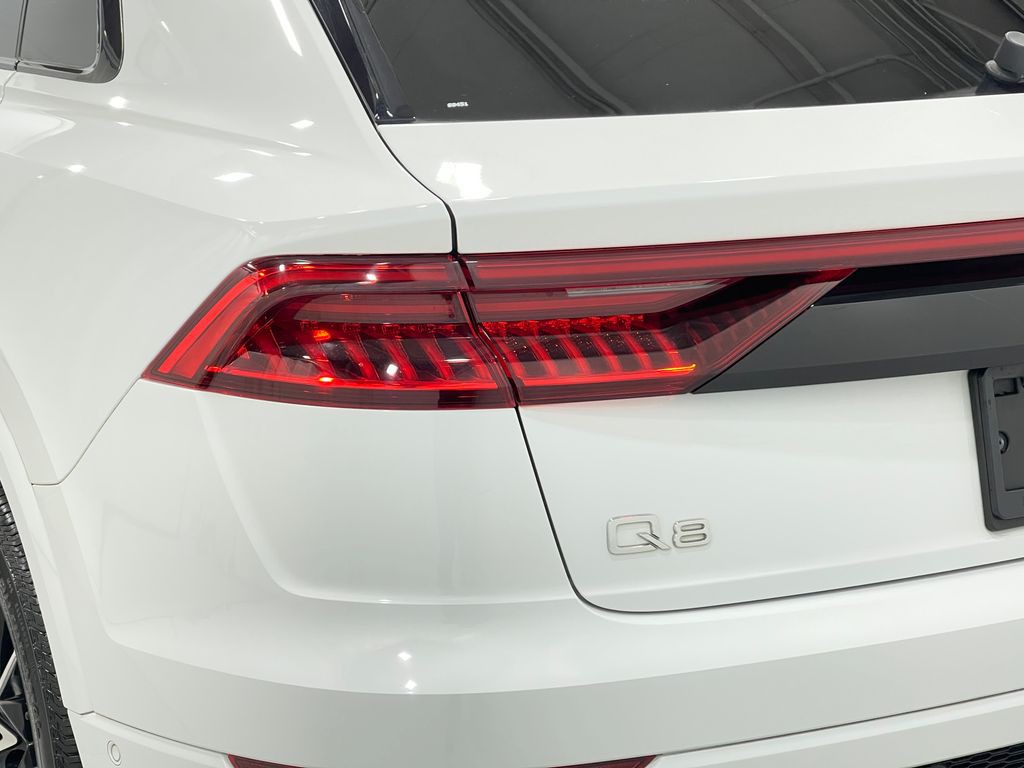 2020 Audi Q8 Image 35