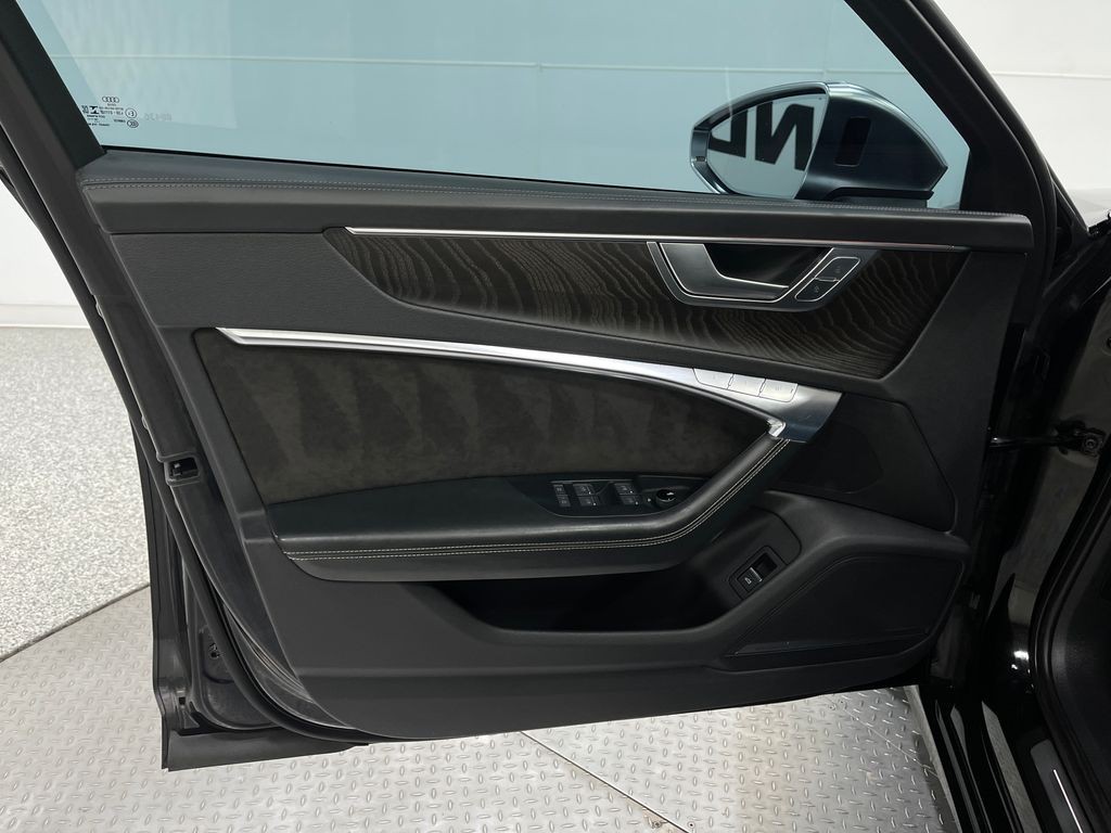 2020 Audi S6 Image 16