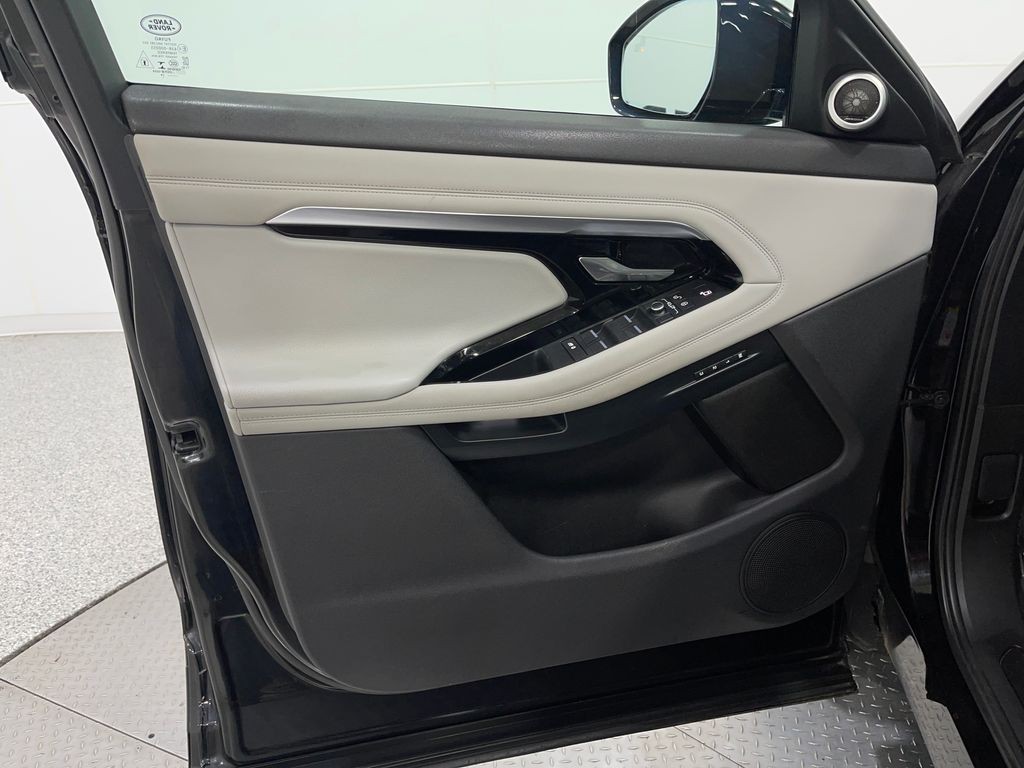 2020 Land Rover Range Rover Evoque Image 15