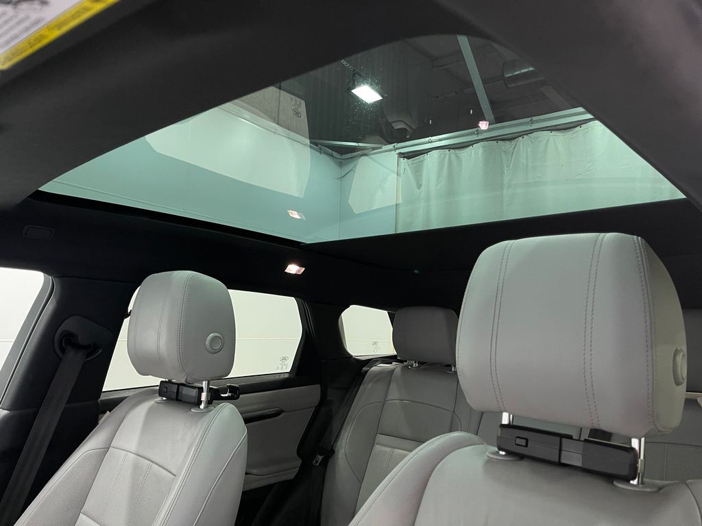 2020 Land Rover Range Rover Evoque Image 11