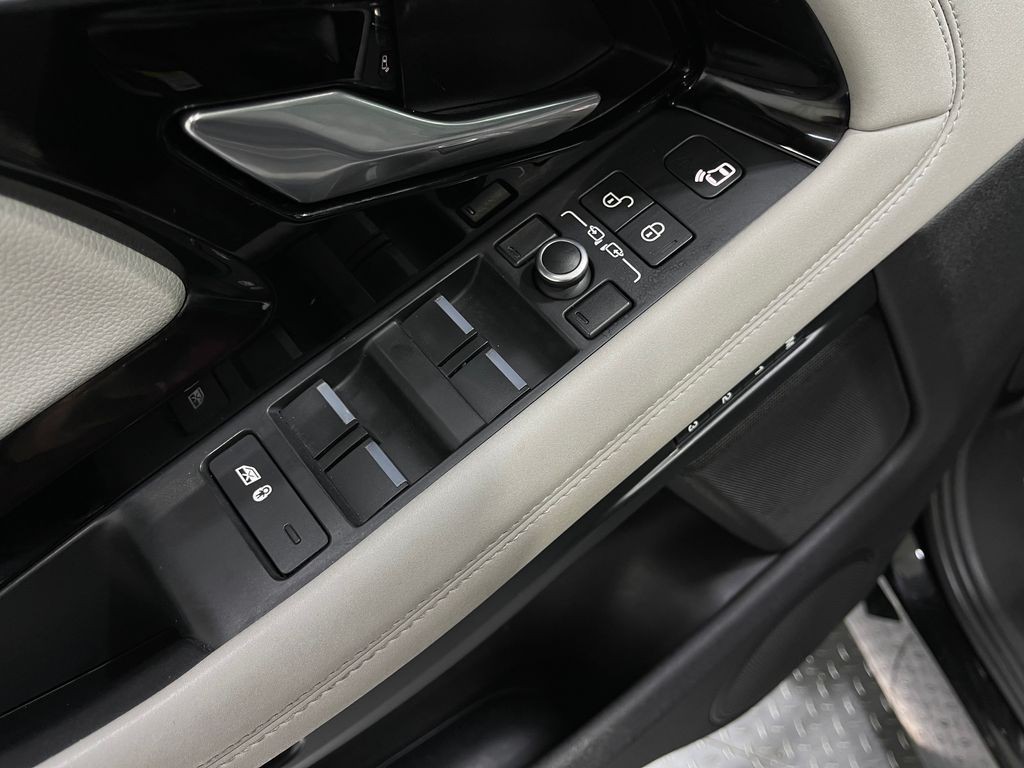 2020 Land Rover Range Rover Evoque Image 16