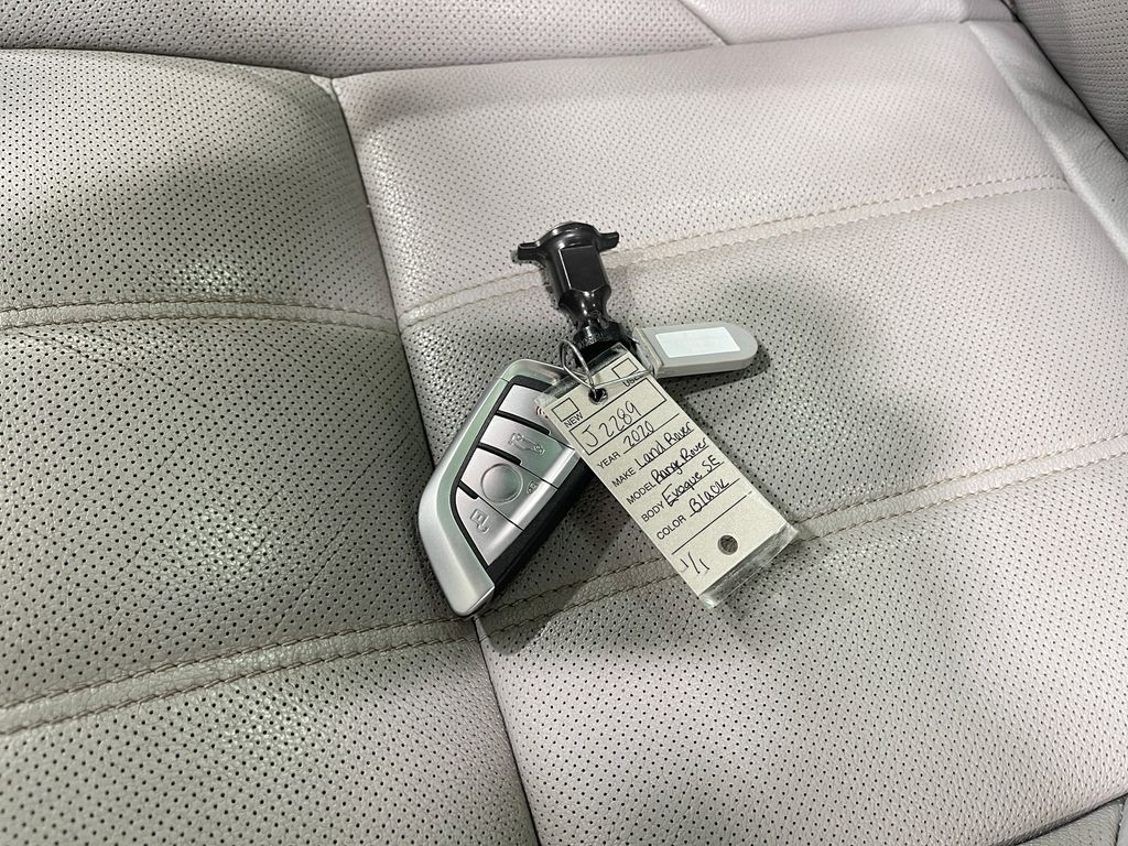 2020 Land Rover Range Rover Evoque Image 37