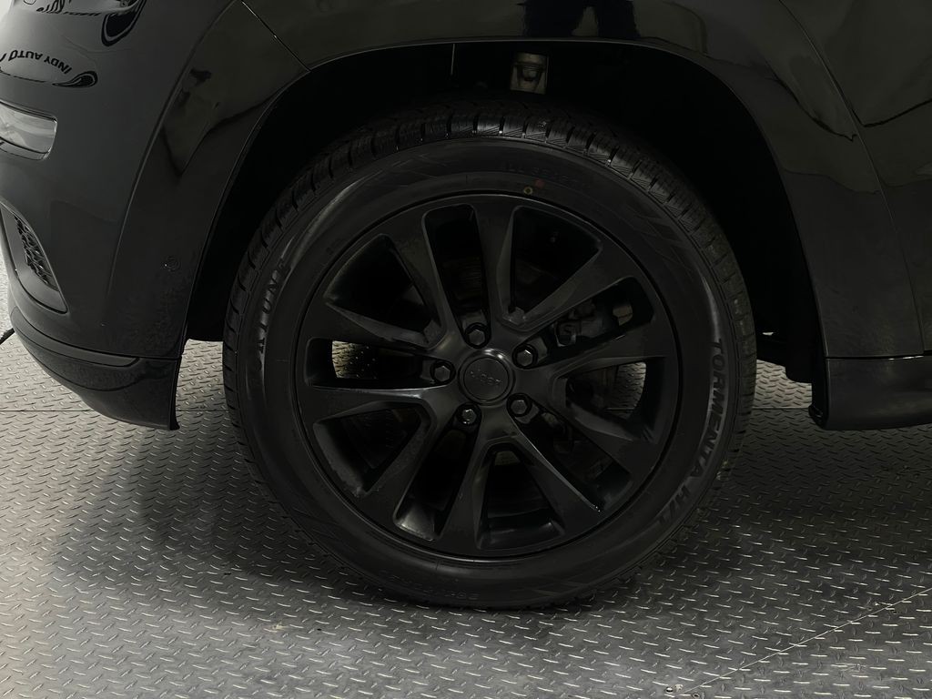 2018 Jeep Grand Cherokee Image 36