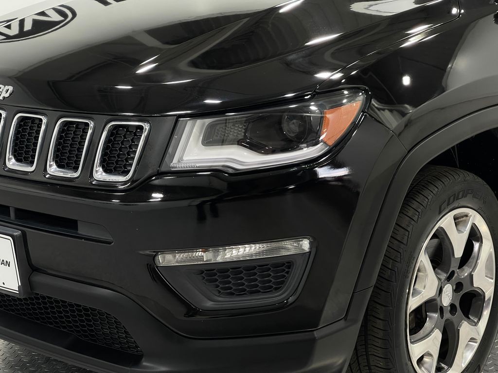 2017 Jeep Compass Image 35