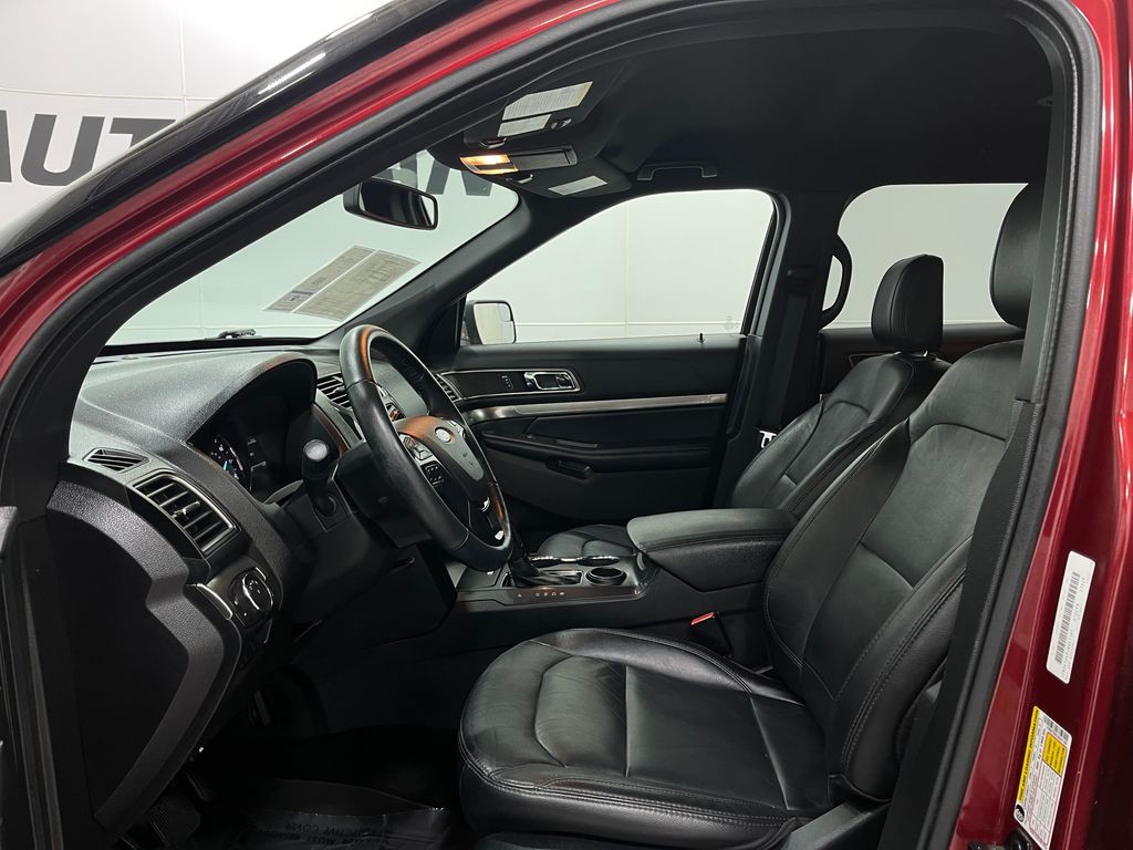 2018 Ford Explorer Image 13