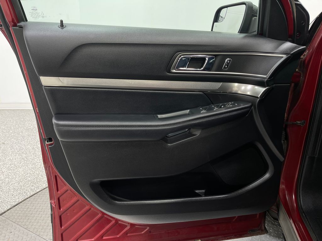 2018 Ford Explorer Image 15