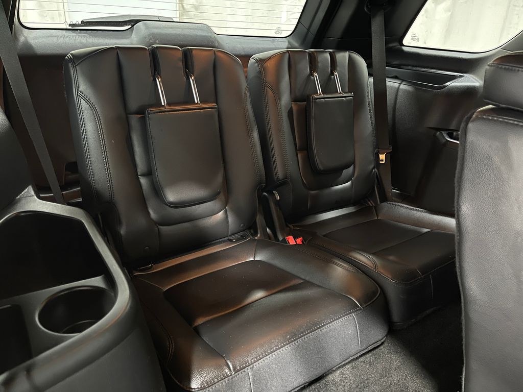 2018 Ford Explorer Image 32