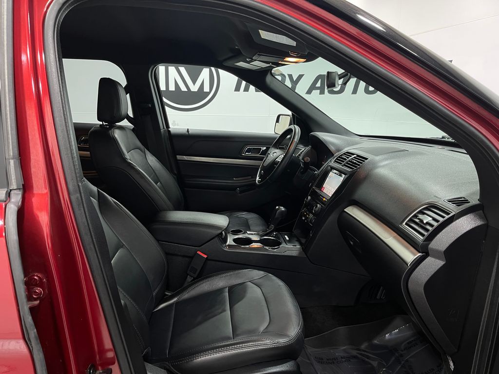2018 Ford Explorer Image 34