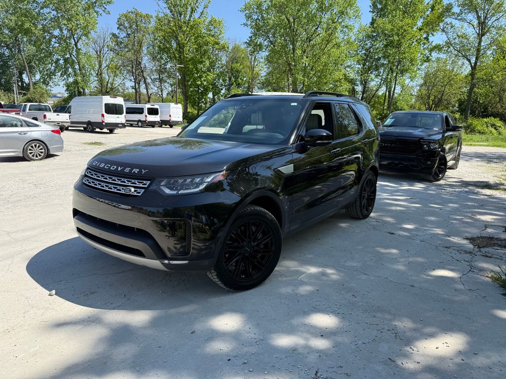 2018 Land Rover Discovery Image 3