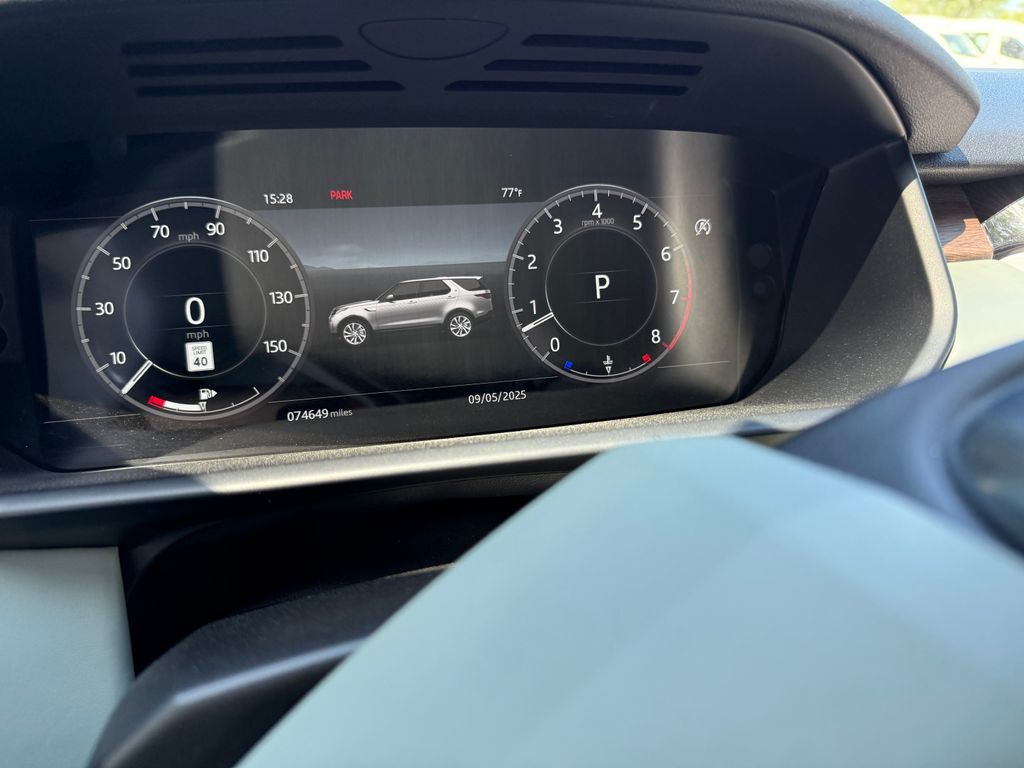 2018 Land Rover Discovery Image 8