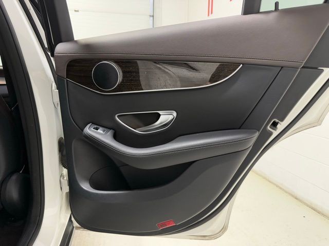 2017 Mercedes-Benz GLC-Class Image 14