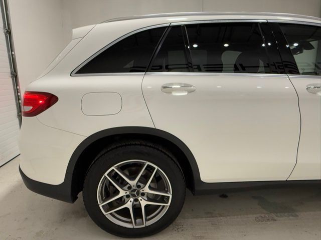 2017 Mercedes-Benz GLC-Class Image 21