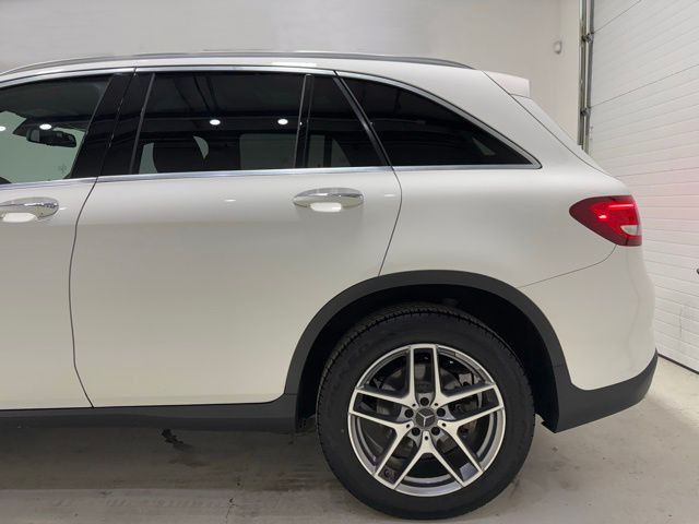 2017 Mercedes-Benz GLC-Class Image 24