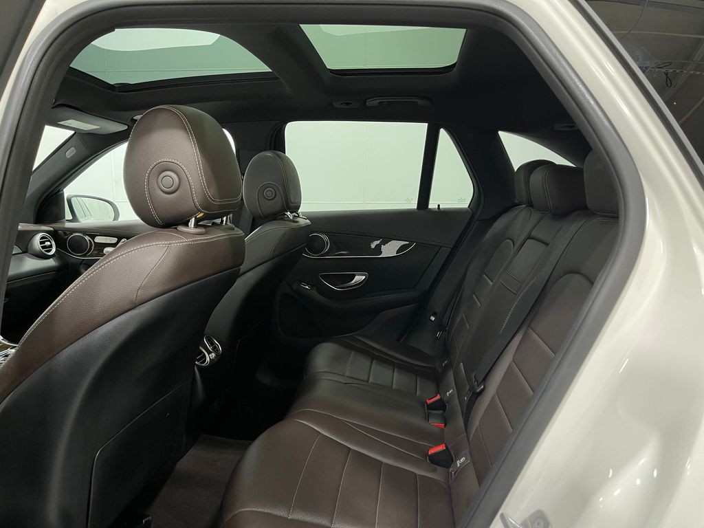 2017 Mercedes-Benz GLC-Class Image 31