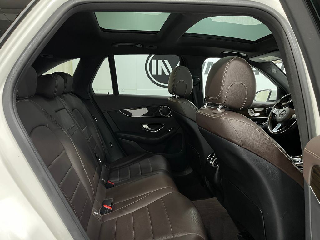 2017 Mercedes-Benz GLC-Class Image 32