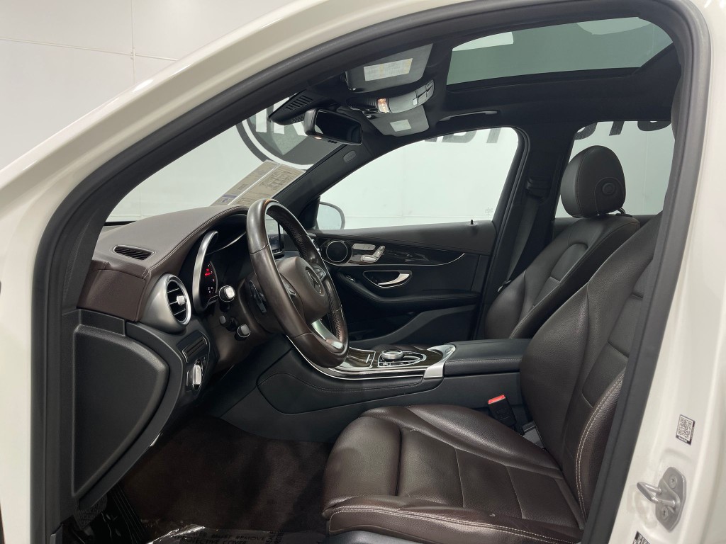 2017 Mercedes-Benz GLC-Class Image 13