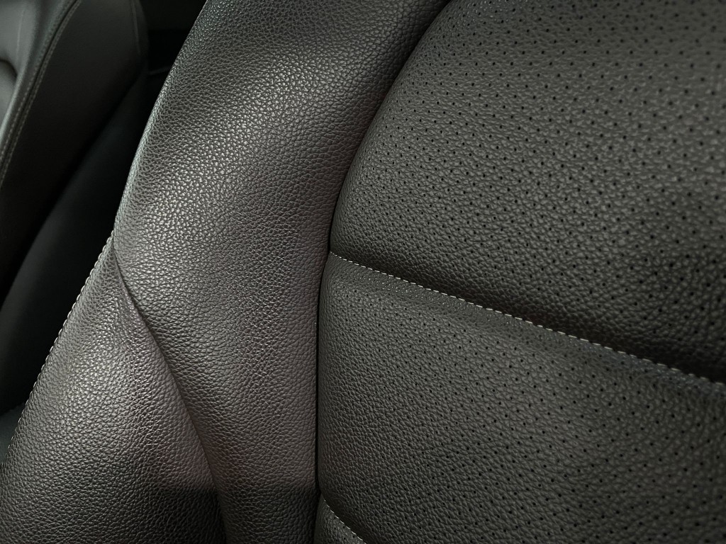 2017 Mercedes-Benz GLC-Class Image 18