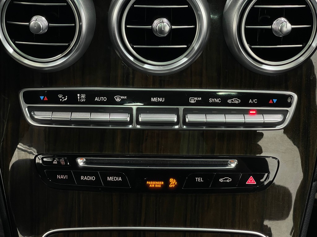 2017 Mercedes-Benz GLC-Class Image 25